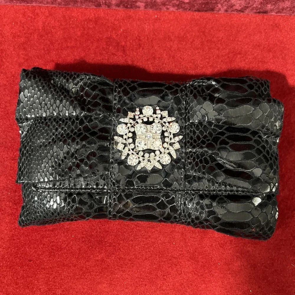 IMAN‎ Ruffle Clutch Black Purse Shoulder strap  Rhinestones Snap excellent - Picture 13 of 15